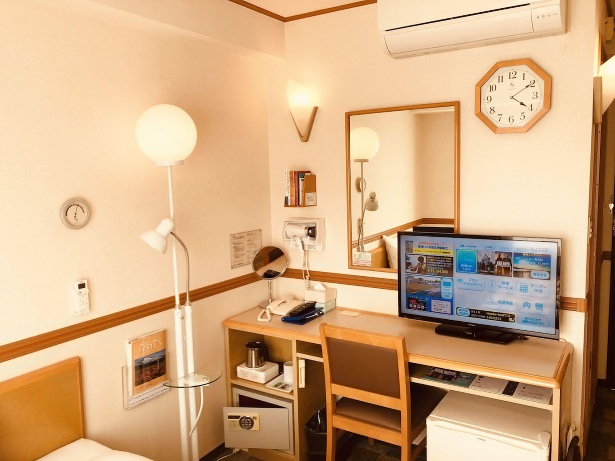 Toyoko Inn Okayama-Eki Nishiguchi Hiroba Exterior photo